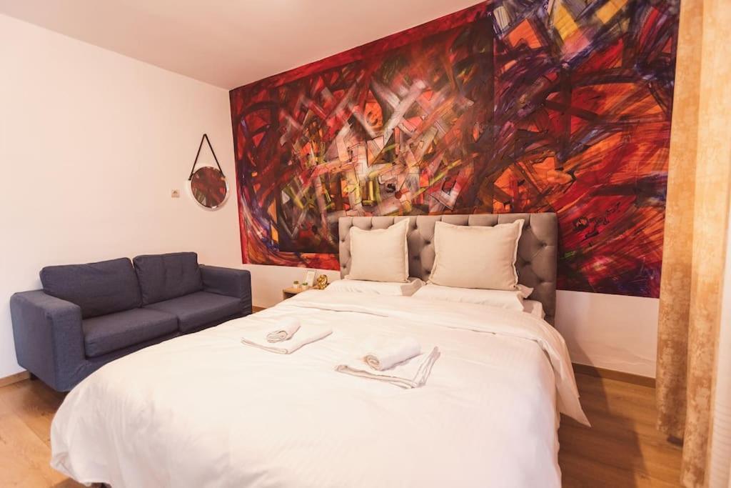 Art Studio Myslym Shyri Tirana Buitenkant foto