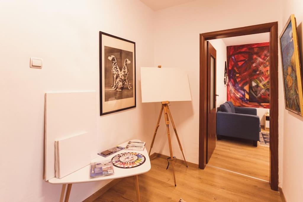Art Studio Myslym Shyri Tirana Buitenkant foto